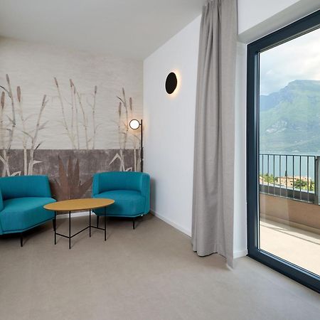 Hotel Royal Village Limone sul Garda Exteriör bild